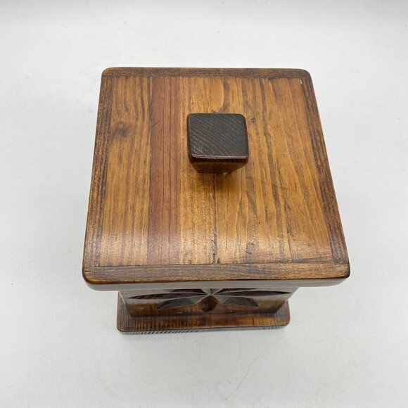 Wooden Star Design Storage Box - Picture 5 of 16